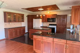 170 N Rolland Rd, Brookfield, WI 53005 - Photo 10