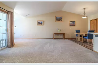 1612  Commonwealth Dr #8, Fort Atkinson, WI 53538 - Photo 8