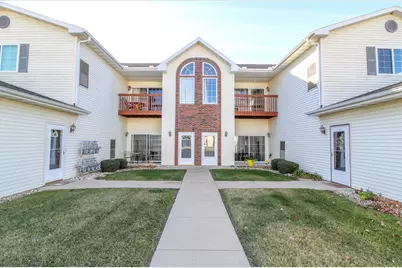 1612  Commonwealth Dr #8, Fort Atkinson, WI 53538 - Photo 2