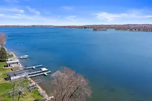 W303N2665 Maple Ave, Delafield, WI 53072 - Photo 40