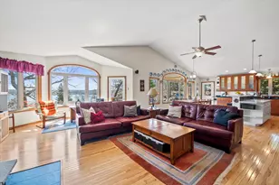 W303N2665 Maple Ave, Delafield, WI 53072 - Photo 4