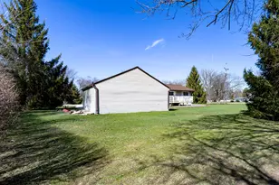 S17W37015 Henry St, Ottawa, WI 53118 - Photo 32