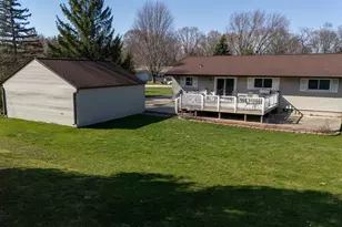 S17W37015 Henry St, Ottawa, WI 53118 - Photo 40