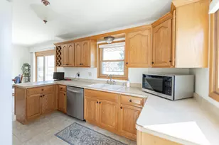 S17W37015 Henry St, Ottawa, WI 53118 - Photo 8