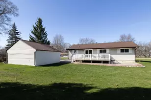S17W37015 Henry St, Ottawa, WI 53118 - Photo 34