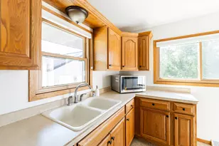 S17W37015 Henry St, Ottawa, WI 53118 - Photo 10