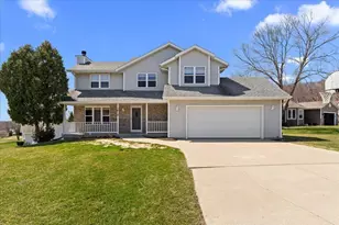 1416 Villa Park Ct, West Bend, WI 53090 - Photo 2