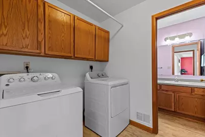 1416  Villa Park Ct, West Bend, WI 53090 - Photo 16