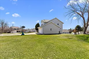 1416 Villa Park Ct, West Bend, WI 53090 - Photo 44