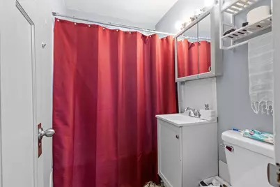 813 S Shea Ave, Milwaukee, WI 53215 - Photo 14