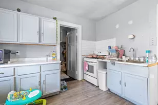 813 S Shea Ave, Milwaukee, WI 53215 - Photo 6