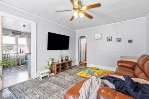 813 S Shea Ave, Milwaukee, WI 53215 - Photo 4