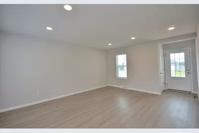 3007  Cranberry Cir, Waukesha, WI 53188 - Photo 2