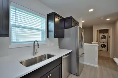 3007  Cranberry Cir, Waukesha, WI 53188 - Photo 8