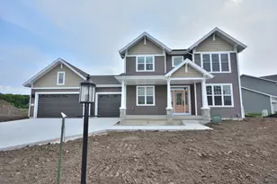 640 Standing Stone Dr, Waukesha, WI 53189 - Photo 1
