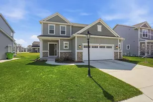 547 Wild Oak Rd, Hartland, WI 53029 - Photo 1