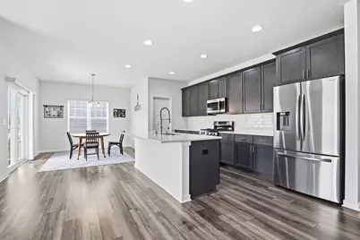 547  Wild Oak Rd, Hartland, WI 53029 - Photo 8