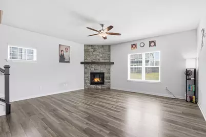 547  Wild Oak Rd, Hartland, WI 53029 - Photo 20