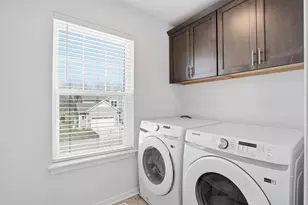 547 Wild Oak Rd, Hartland, WI 53029 - Photo 22