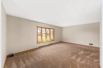 4052 N 89th St, Milwaukee, WI 53222 - Photo 6