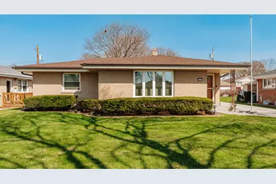 4052 N 89th St, Milwaukee, WI 53222 - Photo 2