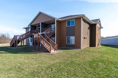 3810  Sunnyside Dr, La Crosse, WI 54601 - Photo 32