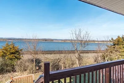 3810  Sunnyside Dr, La Crosse, WI 54601 - Photo 4