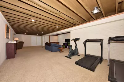 550  Hunters Xing, Slinger, WI 53086 - Photo 20