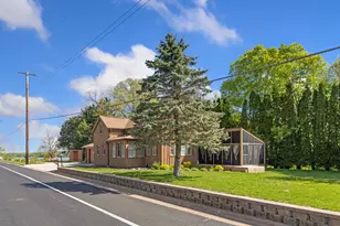 46652 Riverview Dr, Dresbach, MN 55947 - Photo 2