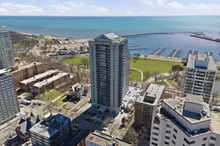 1660 N Prospect Ave, Milwaukee, WI 53202 - Photo 4