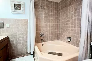 2115 W Greenwood Rd, Glendale, WI 53209 - Photo 28