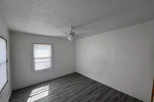 1146 Grand Ave, Racine, WI 53403 - Photo 8