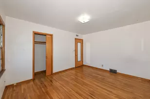 136 W Armour Ave, Milwaukee, WI 53207 - Photo 24