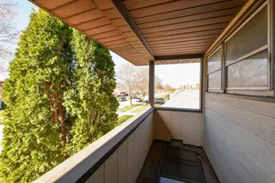 136 W Armour Ave, Milwaukee, WI 53207 - Photo 18