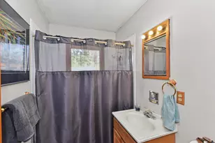 136 W Armour Ave, Milwaukee, WI 53207 - Photo 10