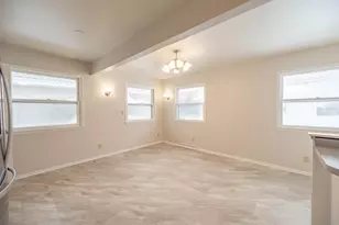 7629 W Thurston Cir, Milwaukee, WI 53218 - Photo 4