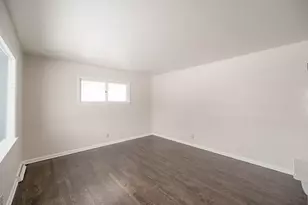 7629 W Thurston Cir, Milwaukee, WI 53218 - Photo 2