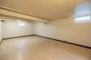 7629 W Thurston Cir, Milwaukee, WI 53218 - Photo 16