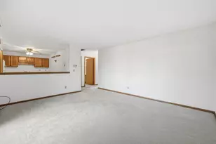 160 Maple Ave, Slinger, WI 53086 - Photo 6