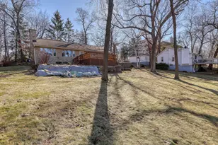3513 Ridge Dr, Delafield, WI 53029 - Photo 2