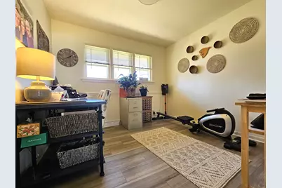 N81W15815  Robinhood Dr, Menomonee Falls, WI 53051 - Photo 40