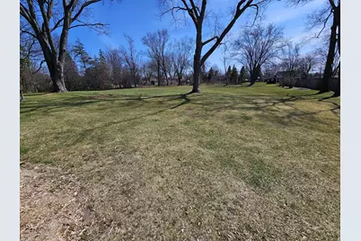 N81W15815  Robinhood Dr, Menomonee Falls, WI 53051 - Photo 12