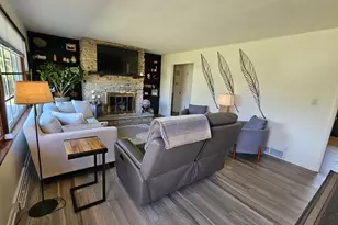 N81W15815 Robinhood Dr, Menomonee Falls, WI 53051 - Photo 20