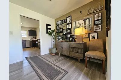 N81W15815  Robinhood Dr, Menomonee Falls, WI 53051 - Photo 14