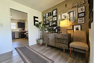 N81W15815 Robinhood Dr, Menomonee Falls, WI 53051 - Photo 14