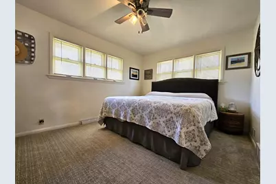 N81W15815  Robinhood Dr, Menomonee Falls, WI 53051 - Photo 36