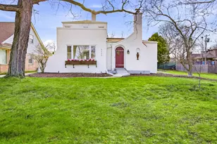 3227 N 104th St, Wauwatosa, WI 53222 - Photo 24