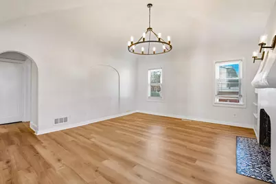 3227 N 104th St, Wauwatosa, WI 53222 - Photo 2