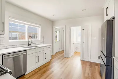 3227 N 104th St, Wauwatosa, WI 53222 - Photo 8