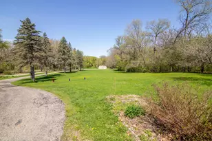 5041 Creek Haven Rd, Sun Prairie, WI 53527 - Photo 4